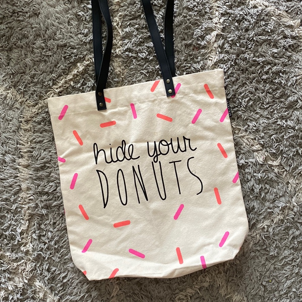 Graphique hide your donuts canvas tote